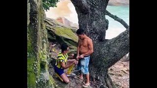 Sexo ao vivo na Praia do Abrico, Rio de Janeiro, bikin lihat langsung di pantai panas ini.