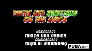 Kosmonaut Rusia Nikita Von James disuruh jenderalnya tutup mulut sambil digebukin nikmat