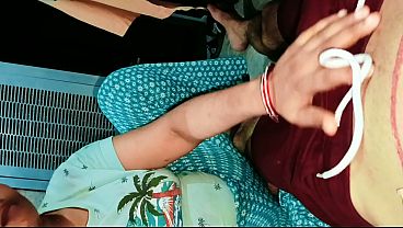 Desi bhabhi lagi ketat, ngentot pakai suara Hindi jelas, meraikhan orgasme – bhabhi loncat-loncat di kontol gede.