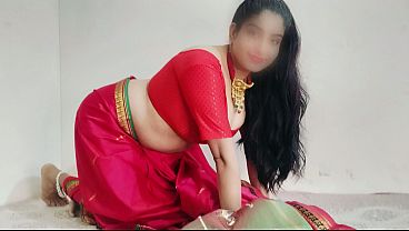 Bini orang india montok pake sari merah, kontolnya digenjot ngeces, suara desah desi bikin makin panas.