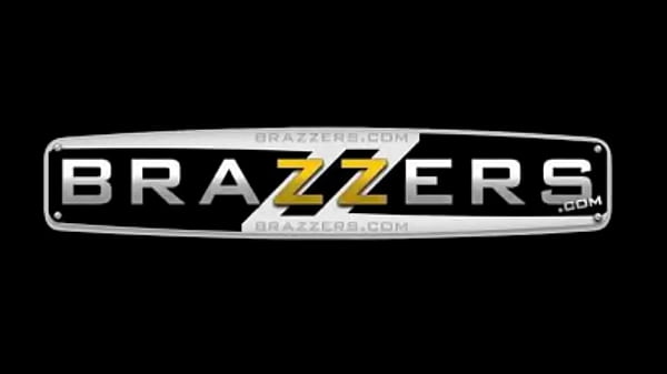 Brazzers, bintang porno, toket gede banget bikin ngaceng!