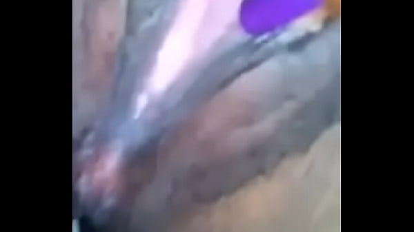 Bikin makin horny, cewek India siap digoyang sampai puas.