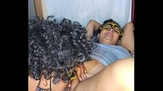 Desi Alisha Bhabhi lagi sange, jilat memek basahnya yang bikin nagih