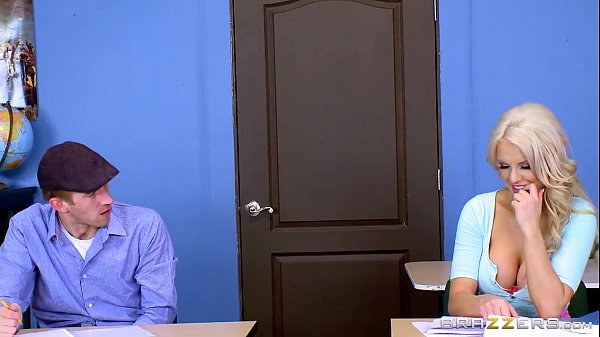 Brazzers – Kenzie Taylor – Nenen Montok di Sekolah, Siap Digoyang