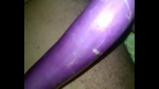 Shonu brinjled, cewek India siap dimanja, nungguin aksi panas malam ini.