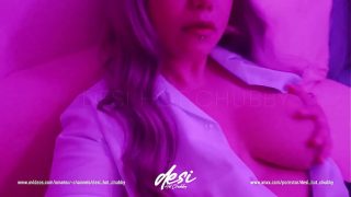 Desi cewek imut Arab India sange abis pulang sekolah pamer tetek gede