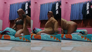 ABG SMA tobrut jadi budak BBW, main bareng guling sambil ngeces