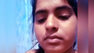 Bugil menggoda, Rajni Bengali memamerkan cairan memeknya yang basah kuyup