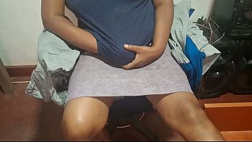 Ibu tiri India desi, rahasia hot di ranjang yang bikin ngiler.