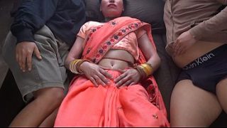 Ngentot berondong sama mama tiri India sendirian, gaya hot desi penuh nafsu
