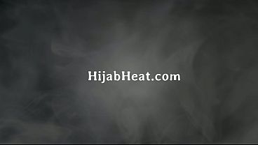 Bosok Arab Muslim kaku digebukin rame-rame di kantor