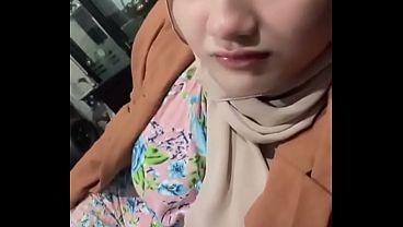 Cewek ABG Indonesia lagi live, goyangannya bikin pengen colok terus