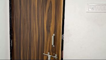 Kakak tiri menggantikan pacar yang kurang memuaskan