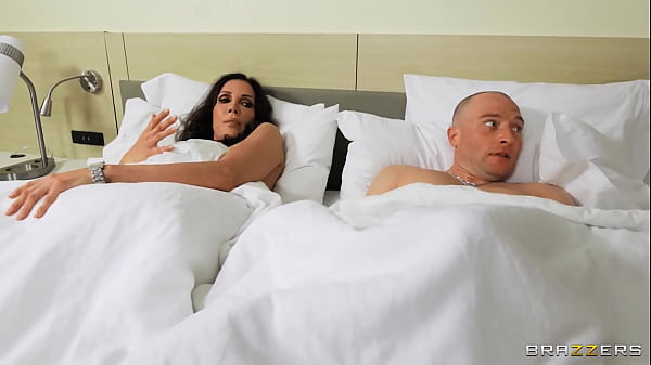 Malam Panas Bareng Ibu Tiri 2 / Brazzers / download full dari https://zzfull.com/did