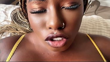 Xeinna Rose POV: Hitam Manis Ngewe Kontol Putih Besar Kakak Tiri