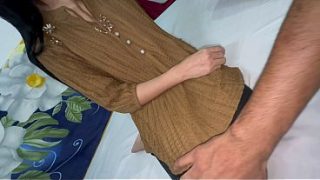 Aku bawa cewekku Vishali ke hotel, lalu koyak perawan beleknya pertama kali.