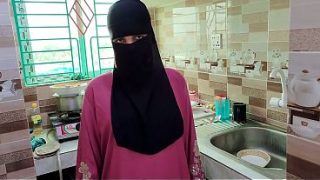 Selingkuh suami ngentot pembantu rumah berjilbab saat sepi rumah bangla